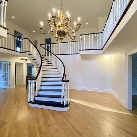 5000+ Sqft Cottage Near Toronto Bolton Екстер'єр фото